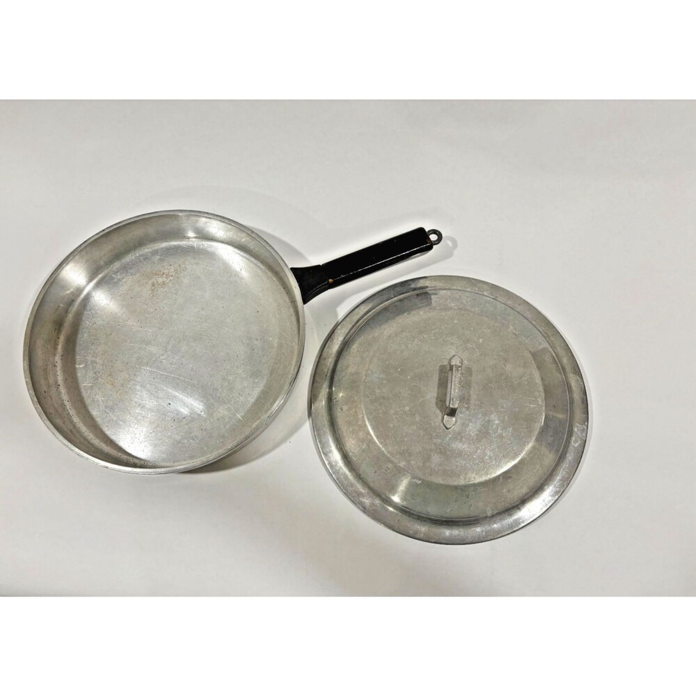 Vintage Miracle Maid Cookware G2 11.5" Cast Aluminum Skillet Frying Pan w/Lid - Picture 5 of 7
